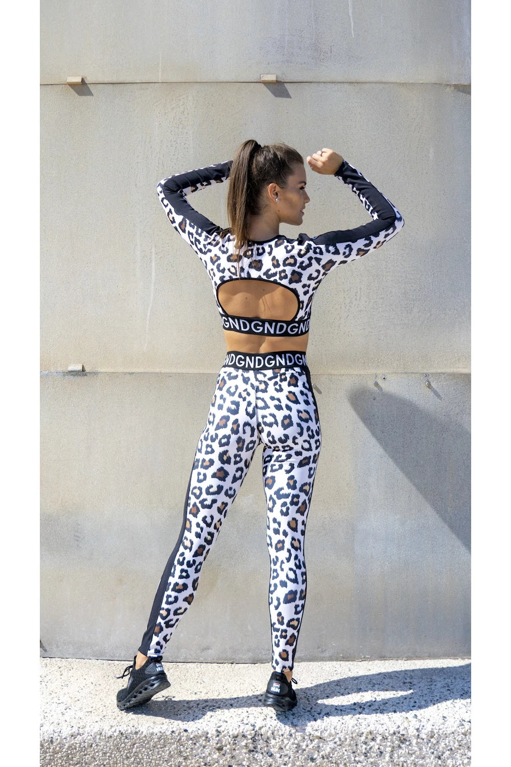 női fitness crop top