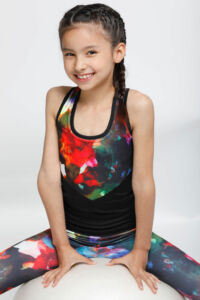 Kép 4/7 - Indigo Fitness Style – Kids Flowers Zoé trikó