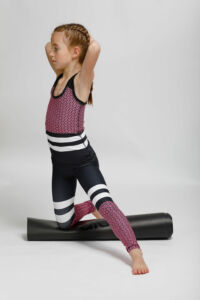 Kép 2/7 - Indigo Fitness Style – Kids Scaly pink fitness leggings